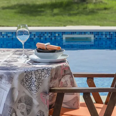 Modern Rovinjsko Selo With Swimming Pool And Jacuzzi