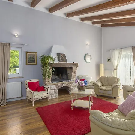 Modern Rovinjsko Selo With Swimming Pool And Jacuzzi * Rovinj