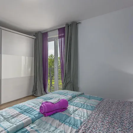 Modern Rovinjsko Selo With Swimming Pool And Jacuzzi Villa *