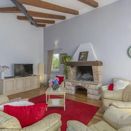 Villa Modern Rovinjsko Selo With Swimming Pool And Jacuzzi Rovinj