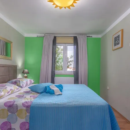 Modern Rovinjsko Selo With Swimming Pool And Jacuzzi Villa *